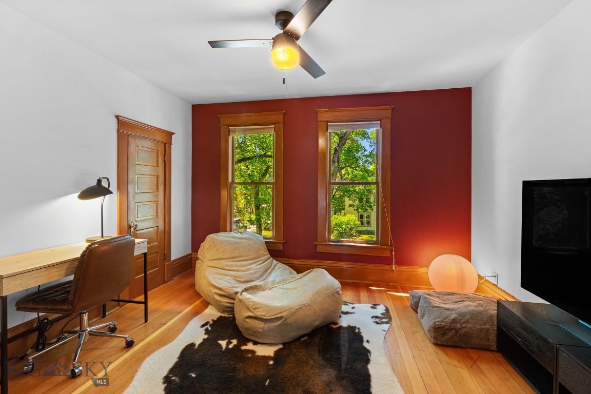 216 S 3rd Avenue