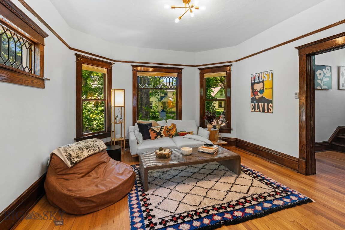 216 S 3rd Avenue