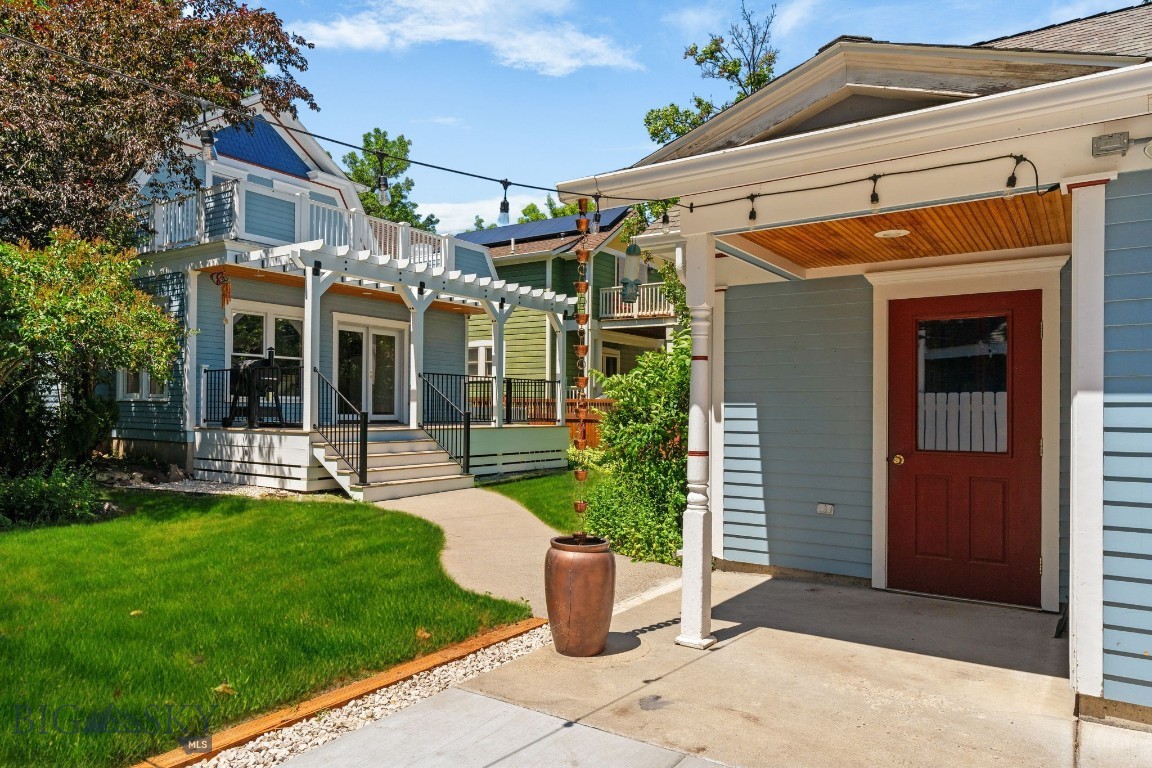 216 S 3rd Avenue