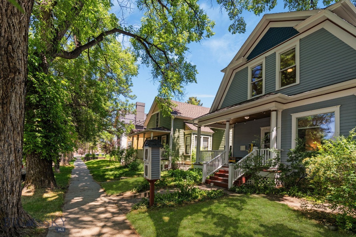 216 S 3rd Avenue