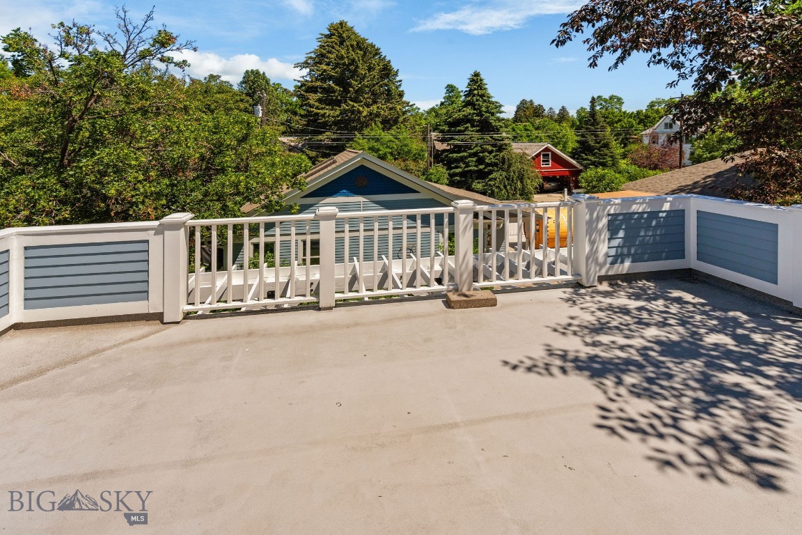 216 S 3rd Avenue