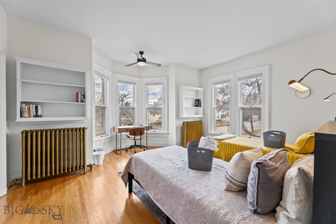 319 S Willson