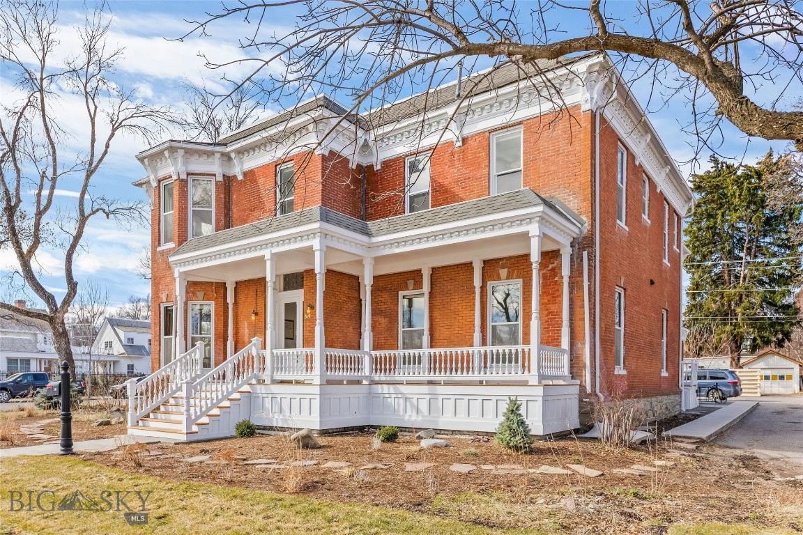 319 S Willson