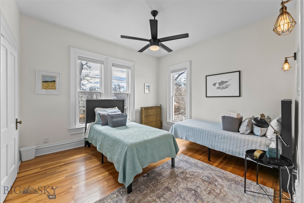 319 S Willson
