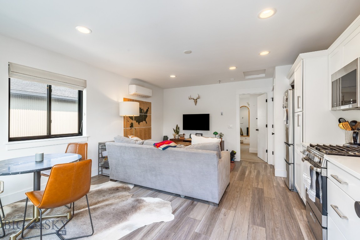 429 N Willson Avenue