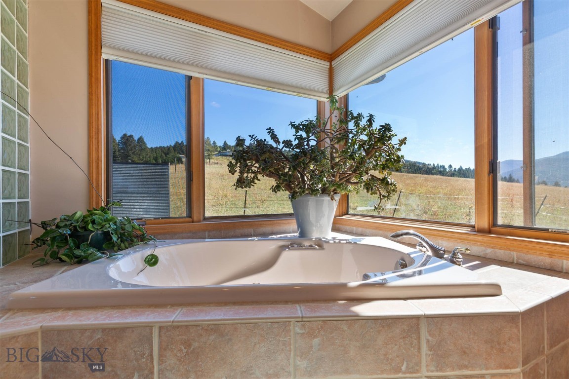 340 Silver Tip Trail