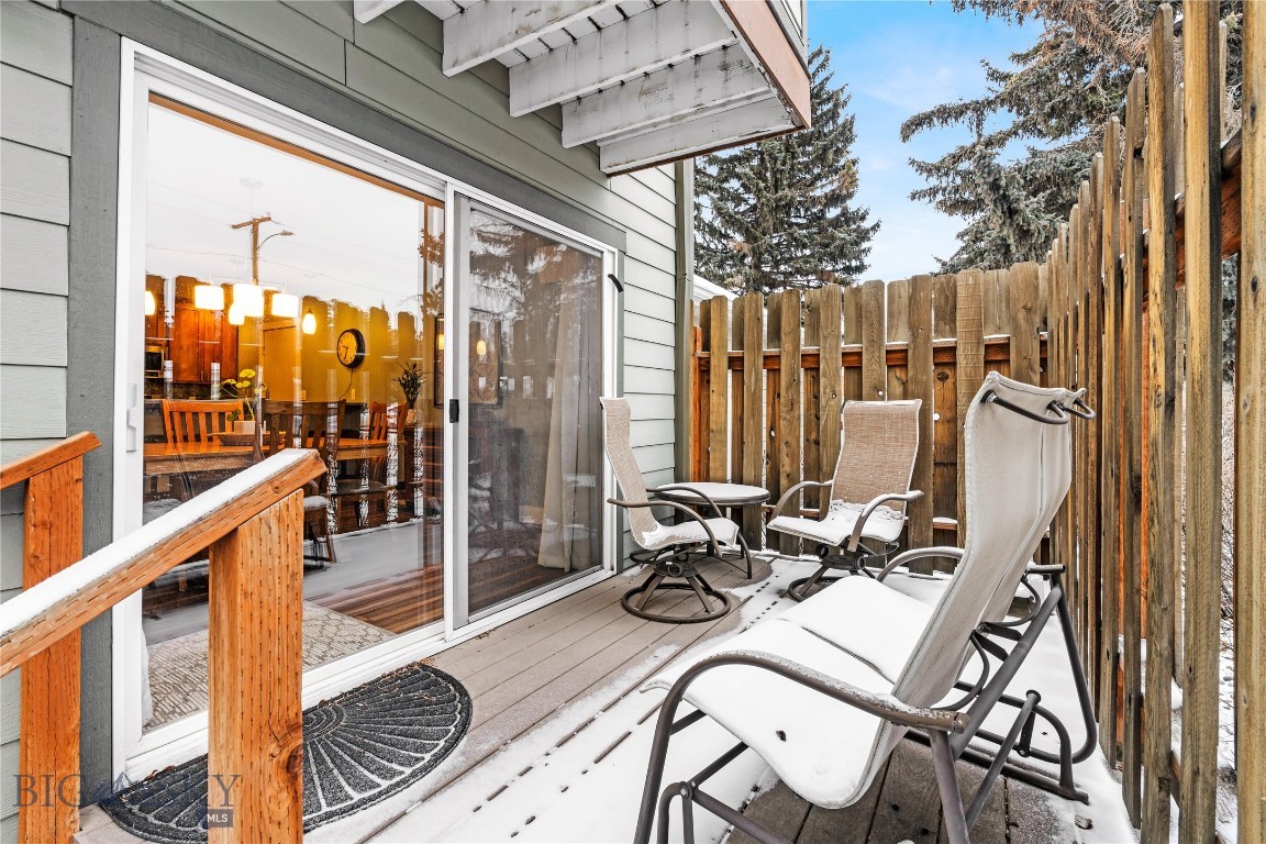 102 E College Street 1