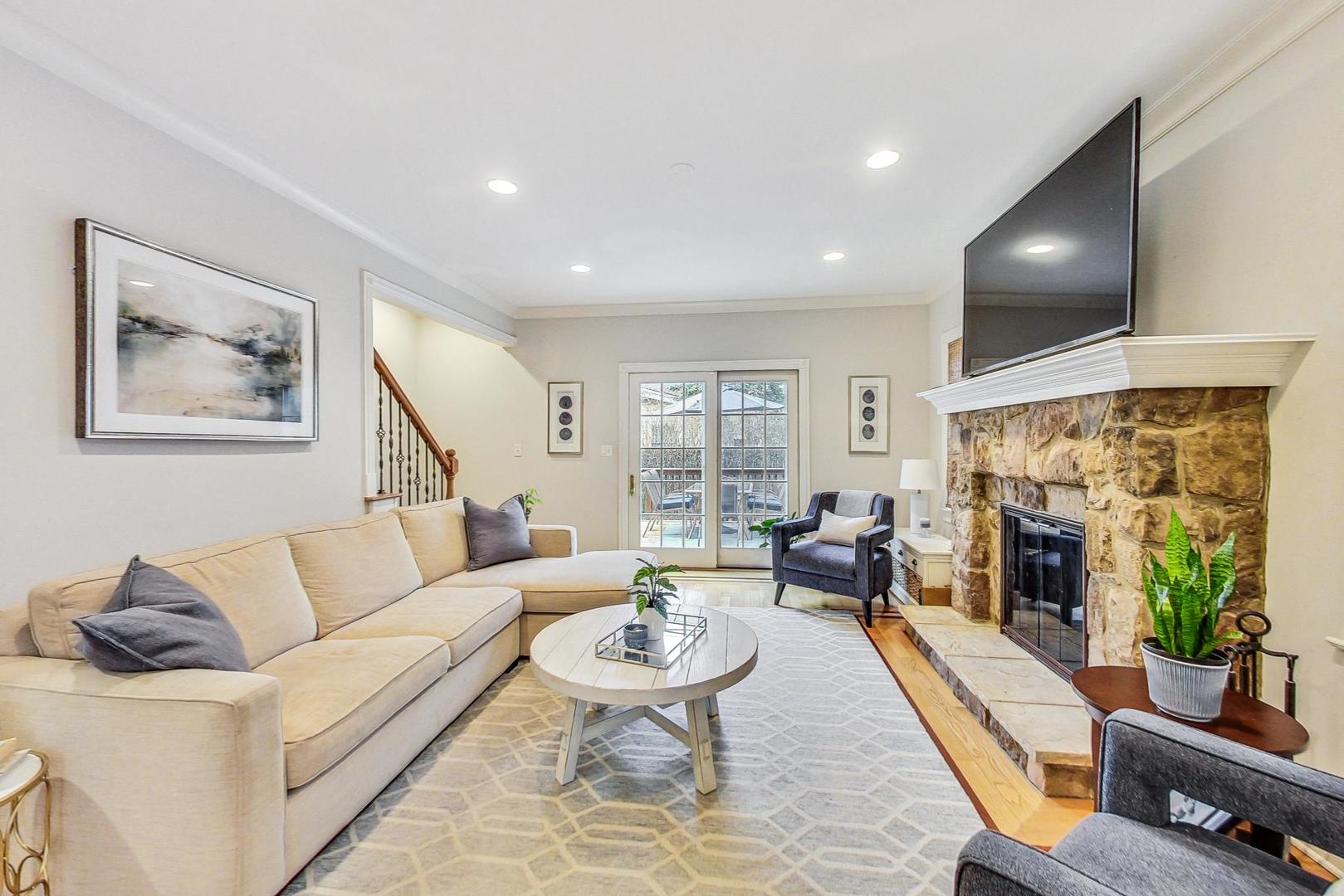 1040 Greenwood Avenue