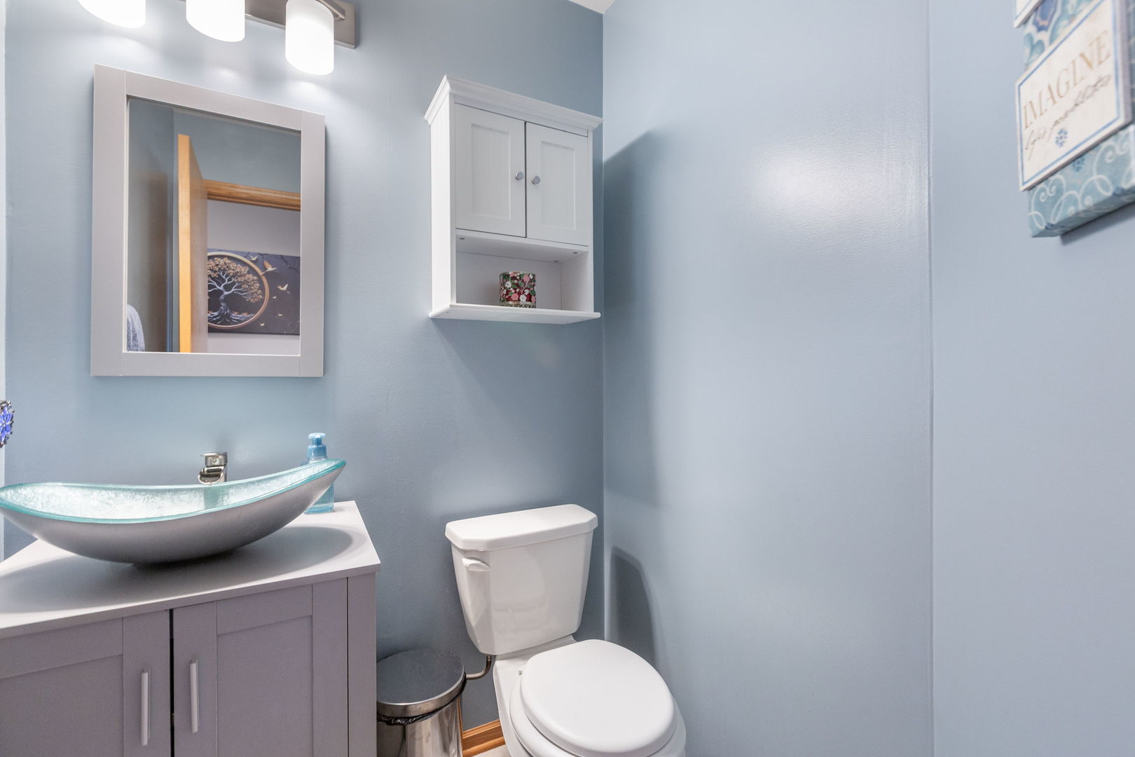 105 N Inverness Court