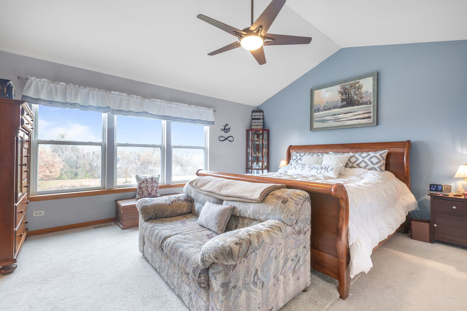 105 N Inverness Court