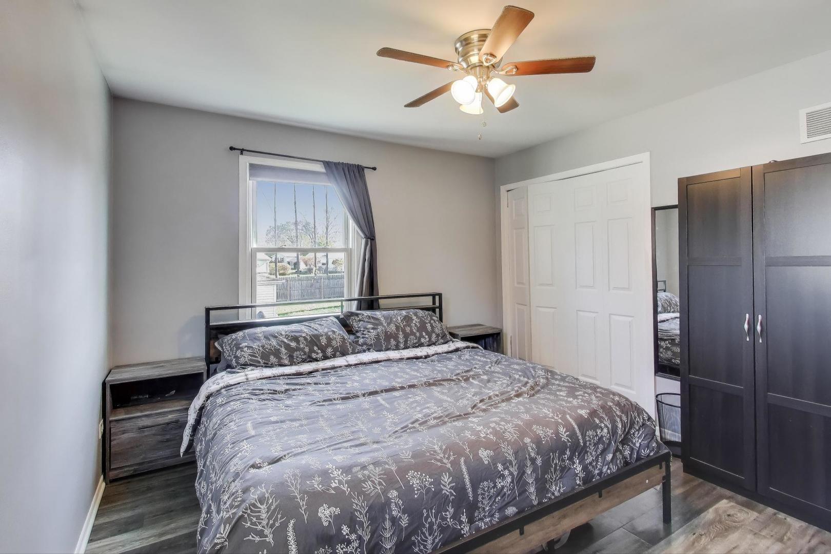 37411 N Fairview Lane