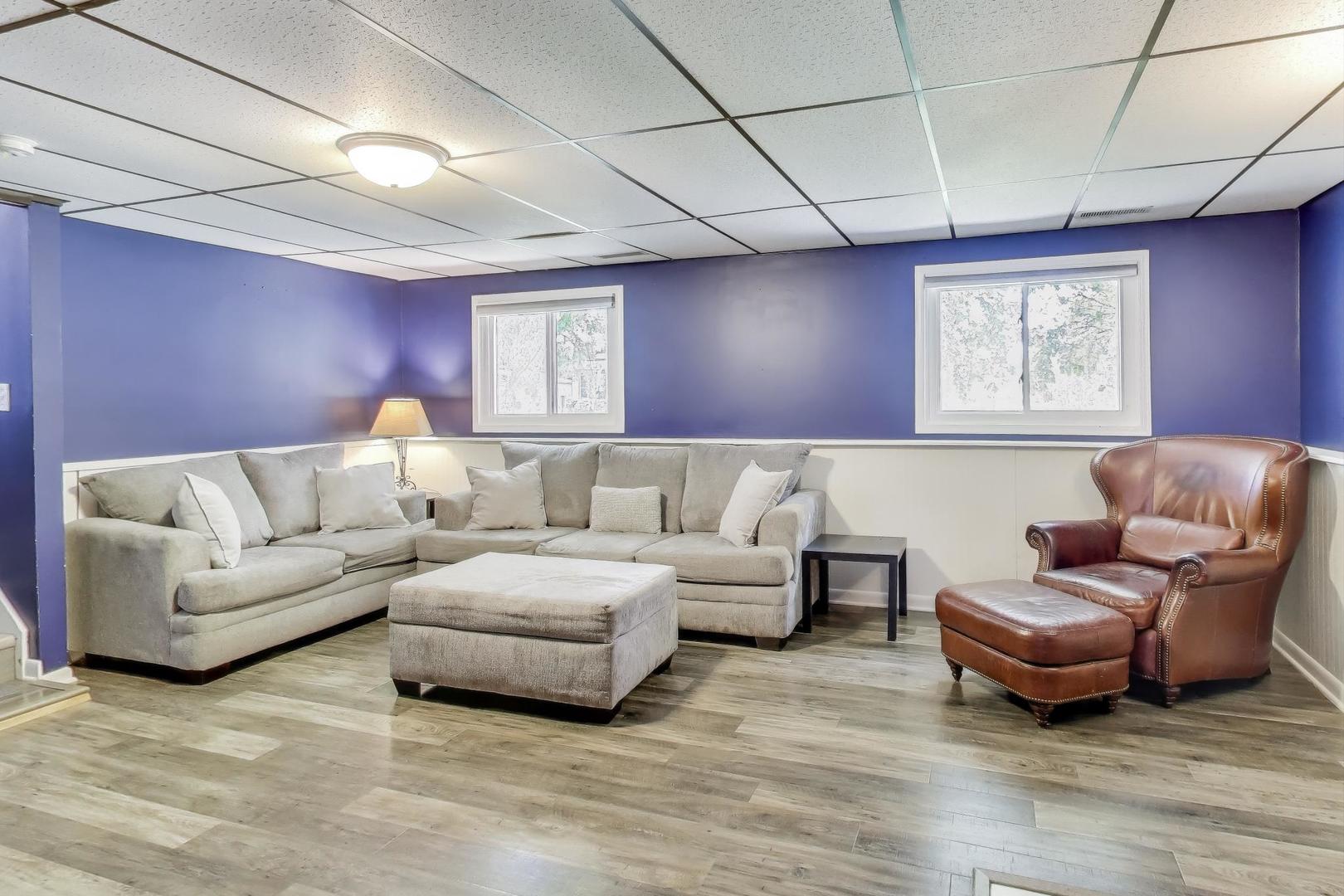 37411 N Fairview Lane