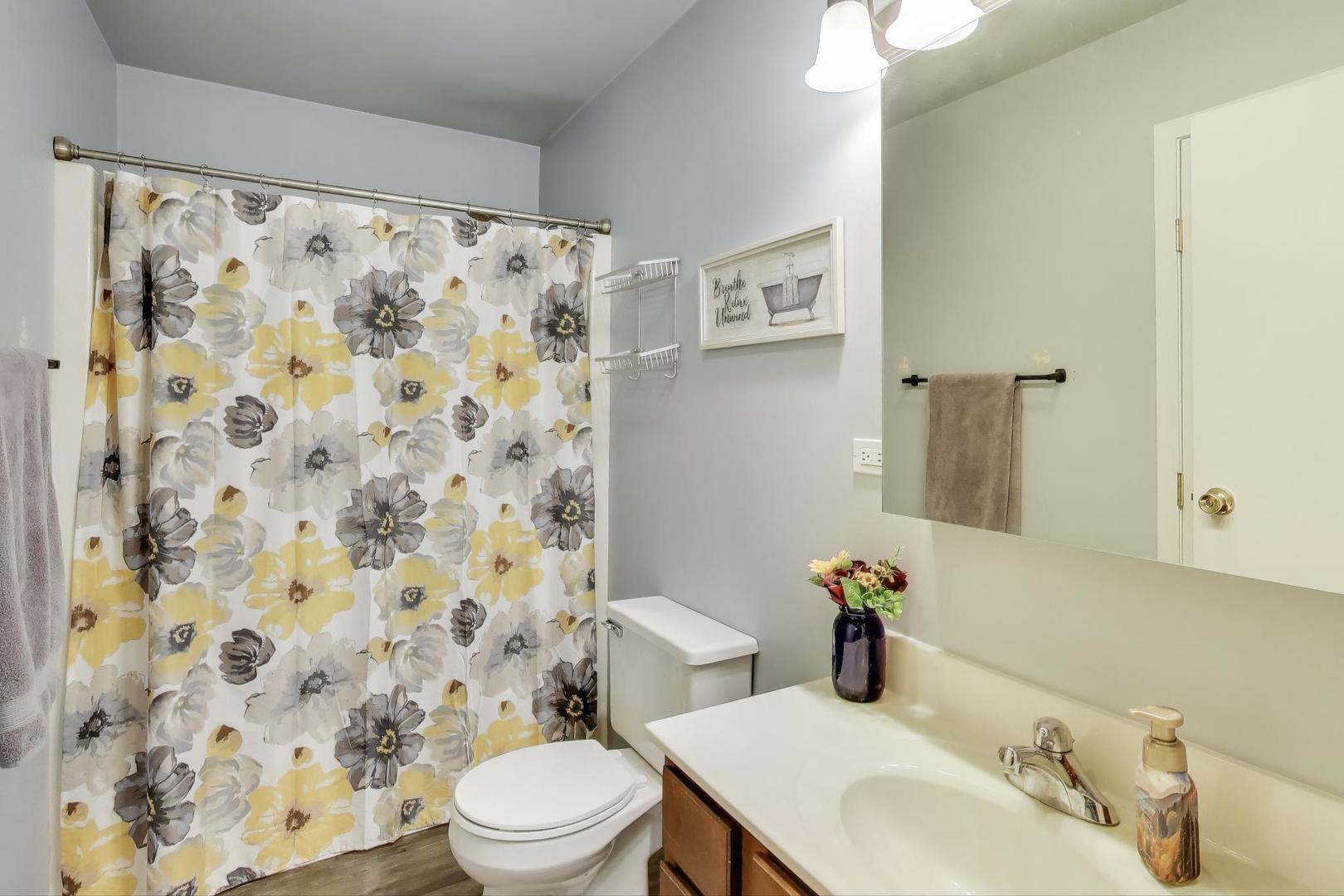 37411 N Fairview Lane