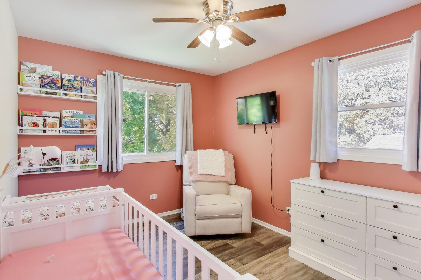 37411 N Fairview Lane