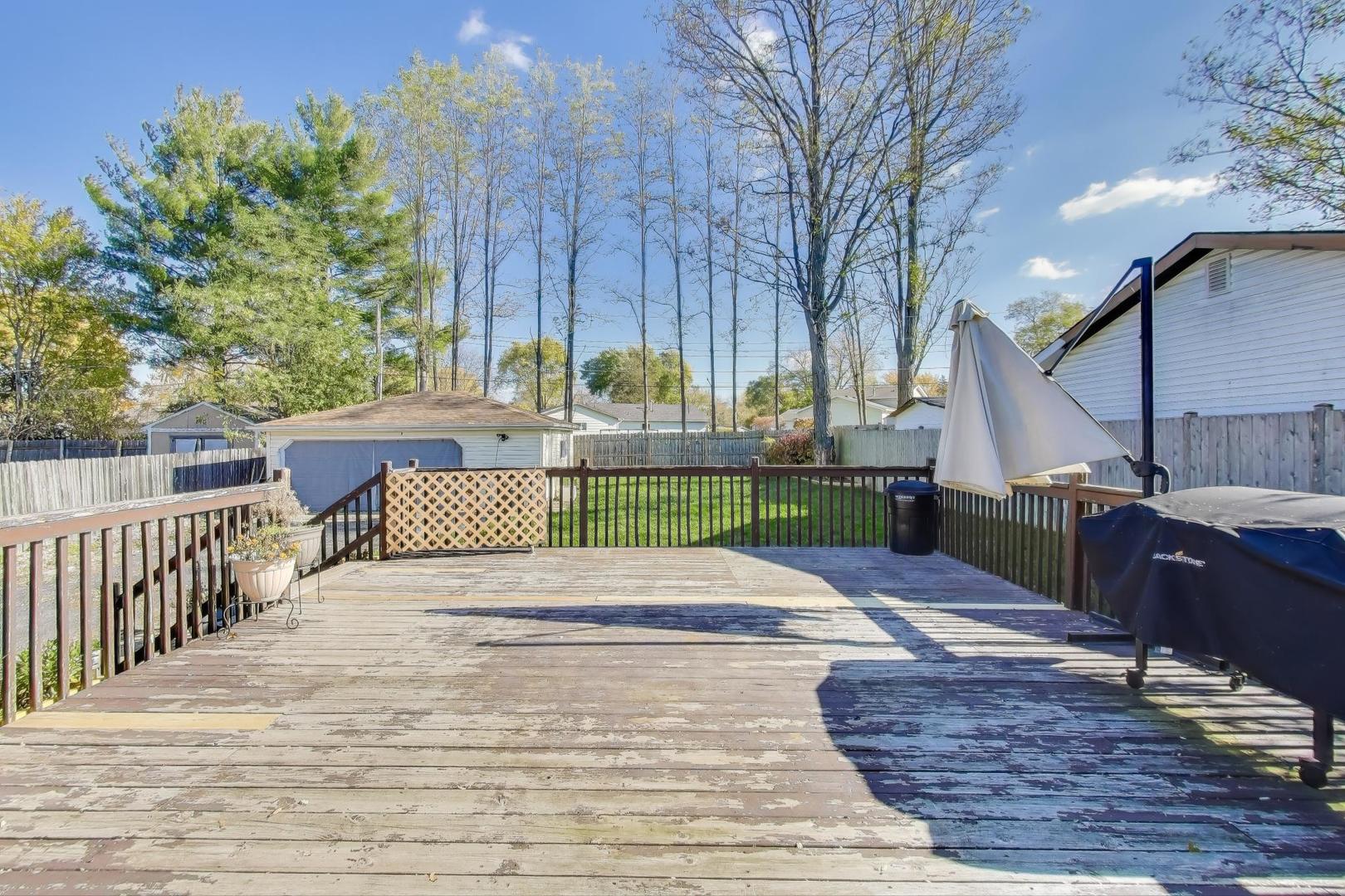 37411 N Fairview Lane