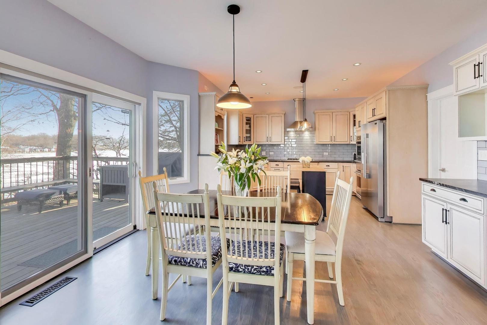 42429 N Woodbine Avenue