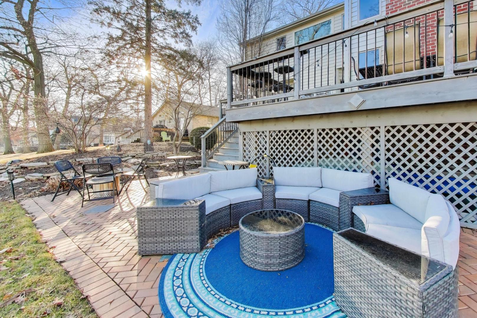 42429 N Woodbine Avenue