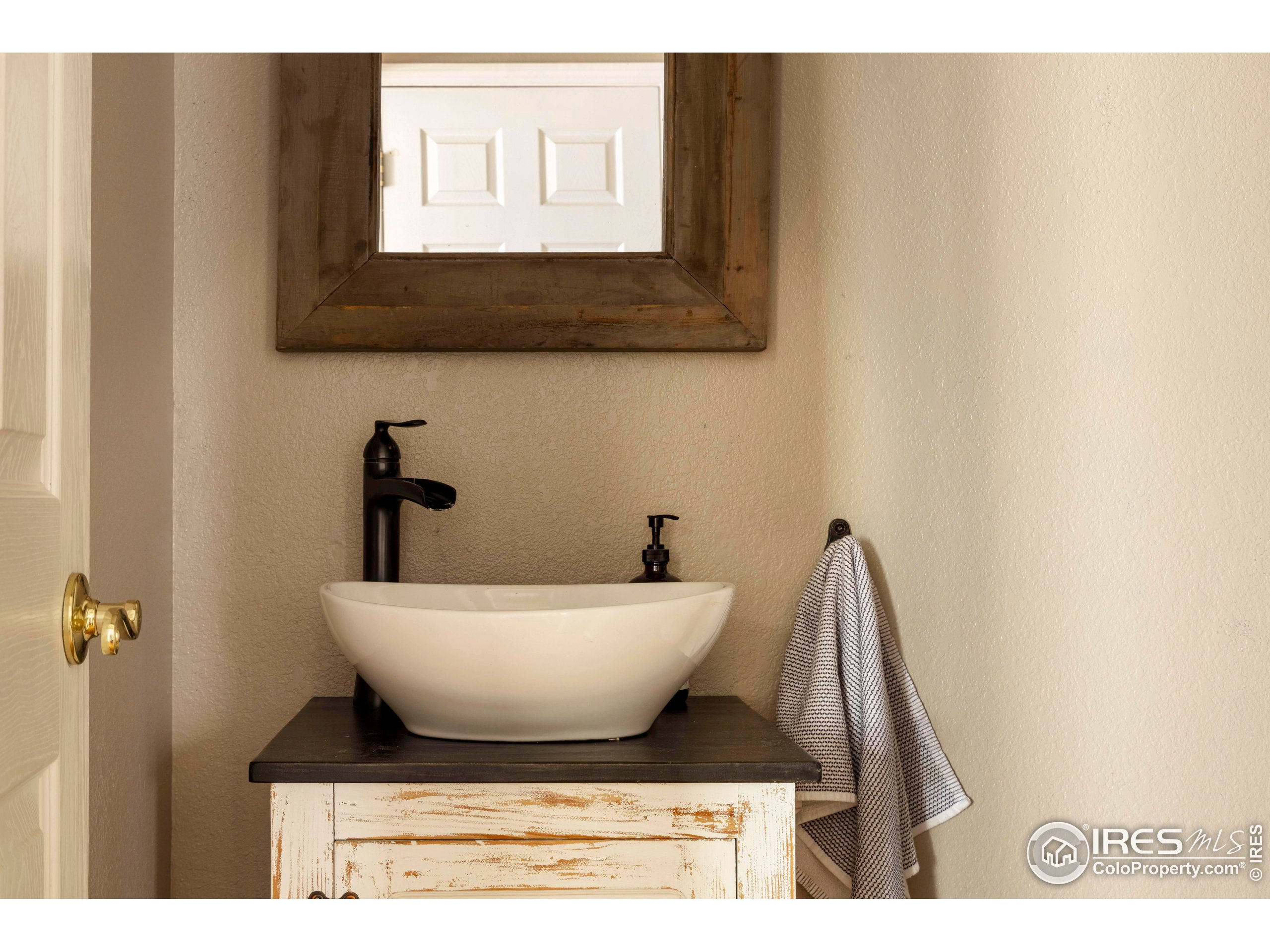 607 Saint Michaels Dr