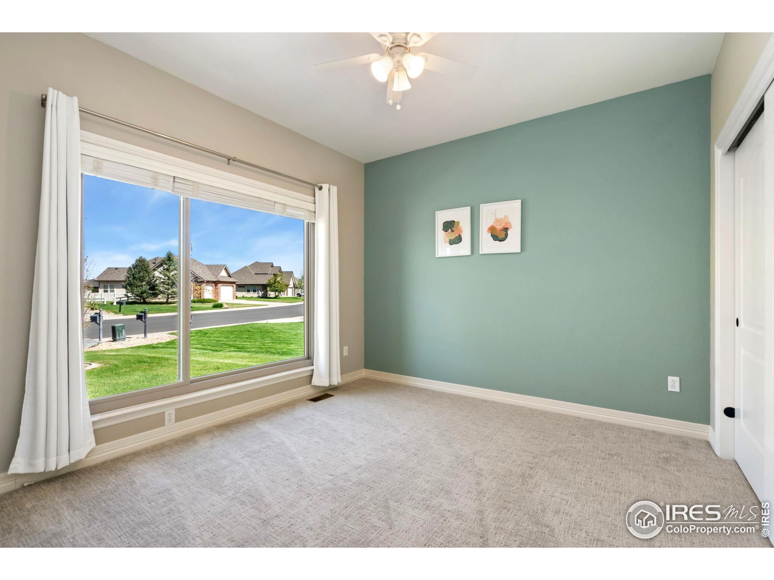 16 S Mountain View Dr