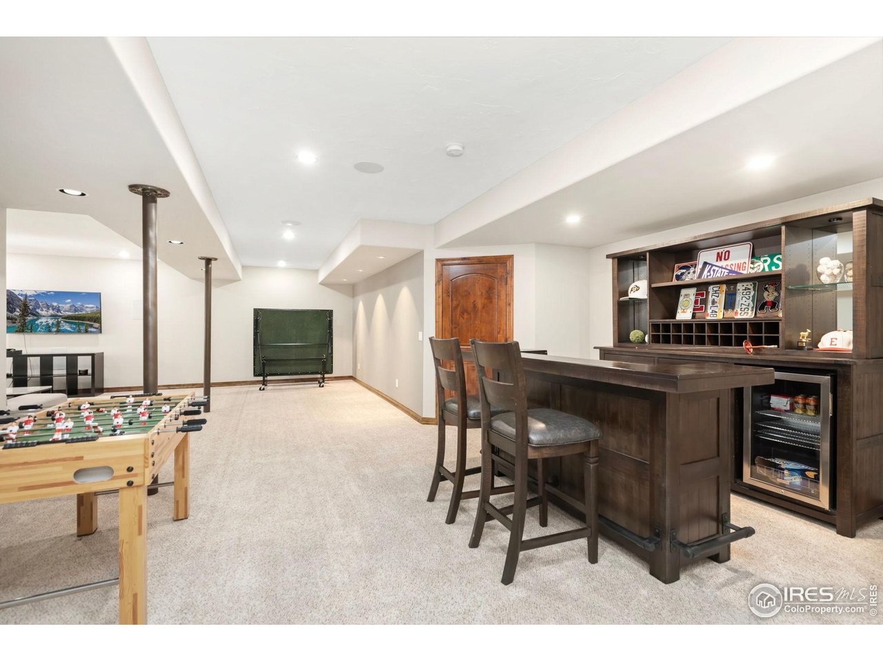 16 S Mountain View Dr