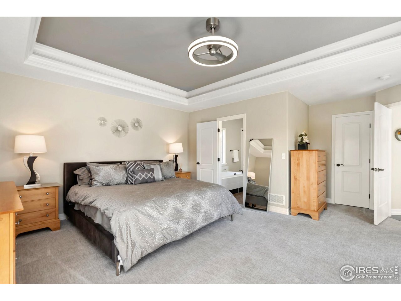 16 S Mountain View Dr