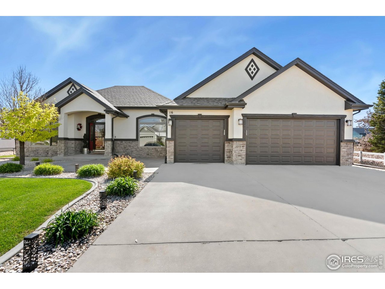 16 S Mountain View Dr