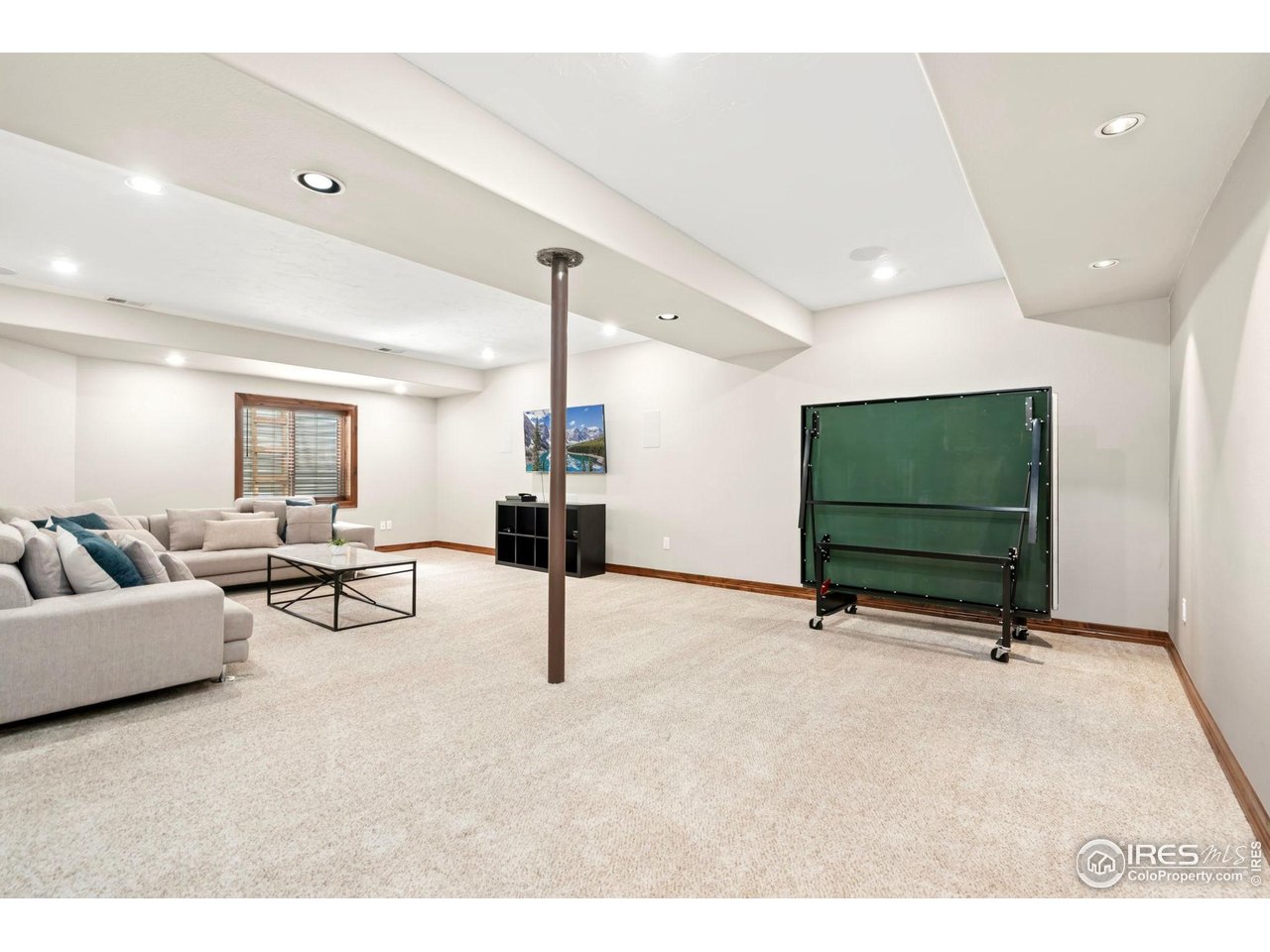 16 S Mountain View Dr