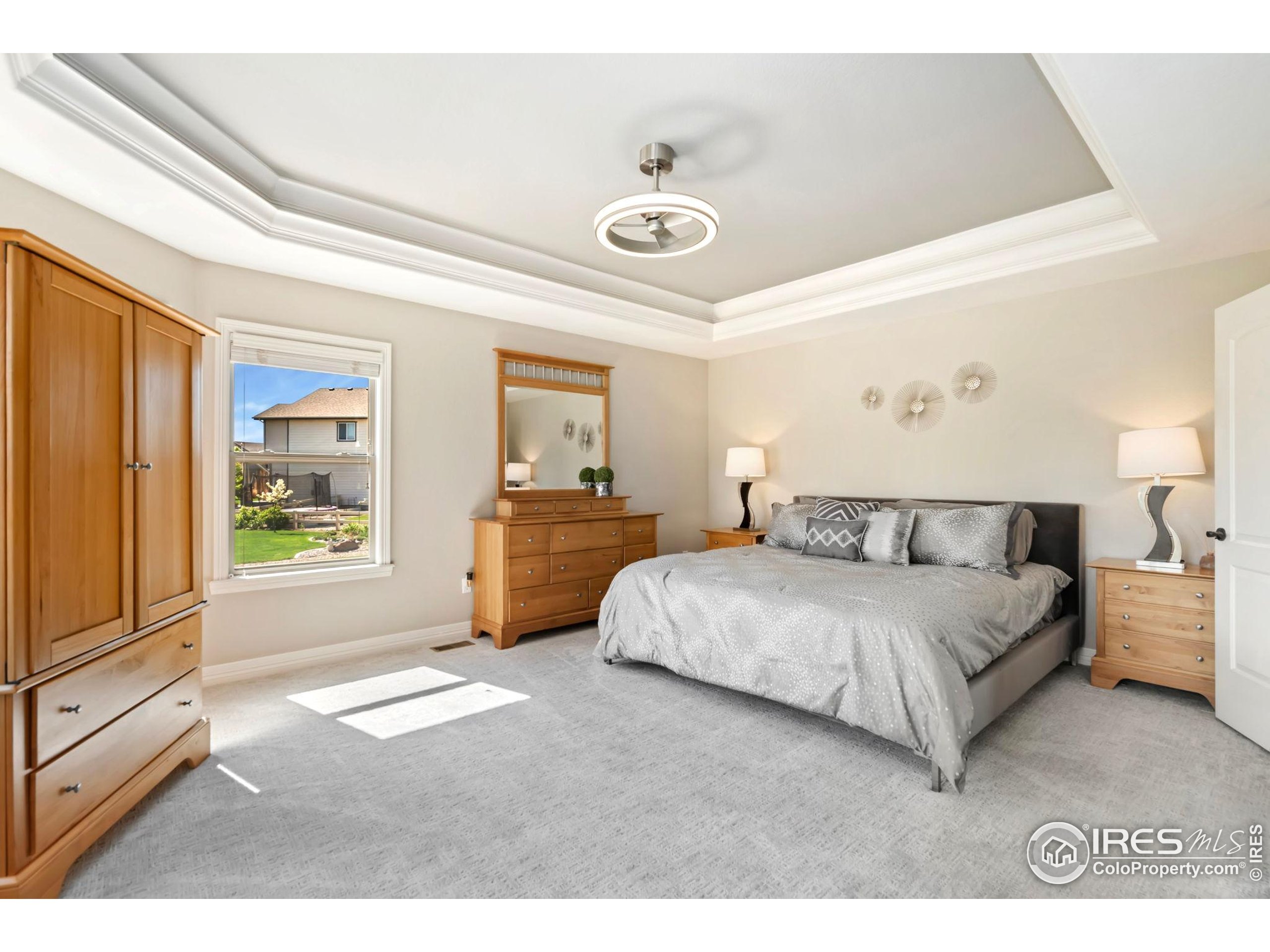 16 S Mountain View Dr