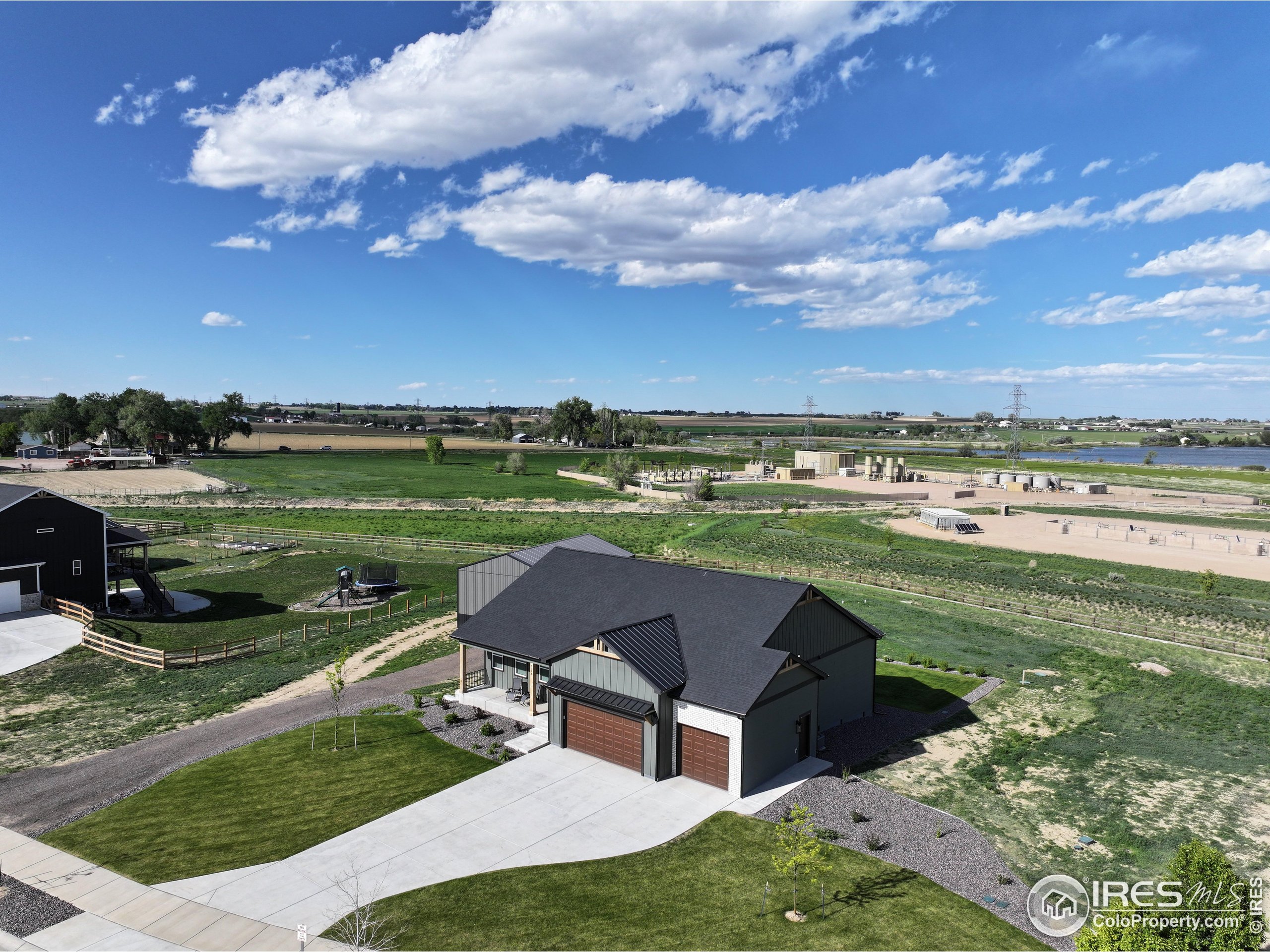 5016 Prairie Lark Ln