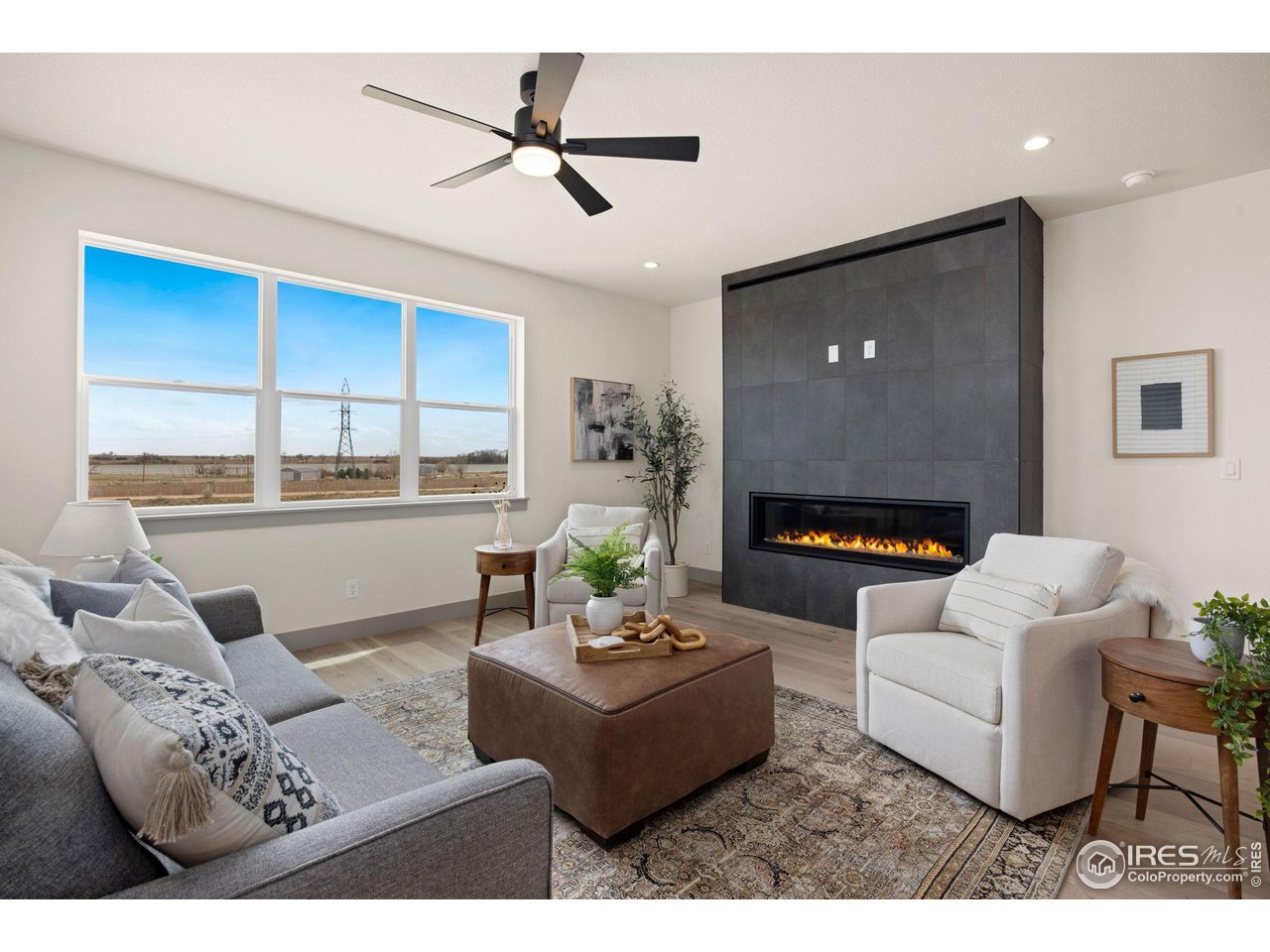 5016 Prairie Lark Ln