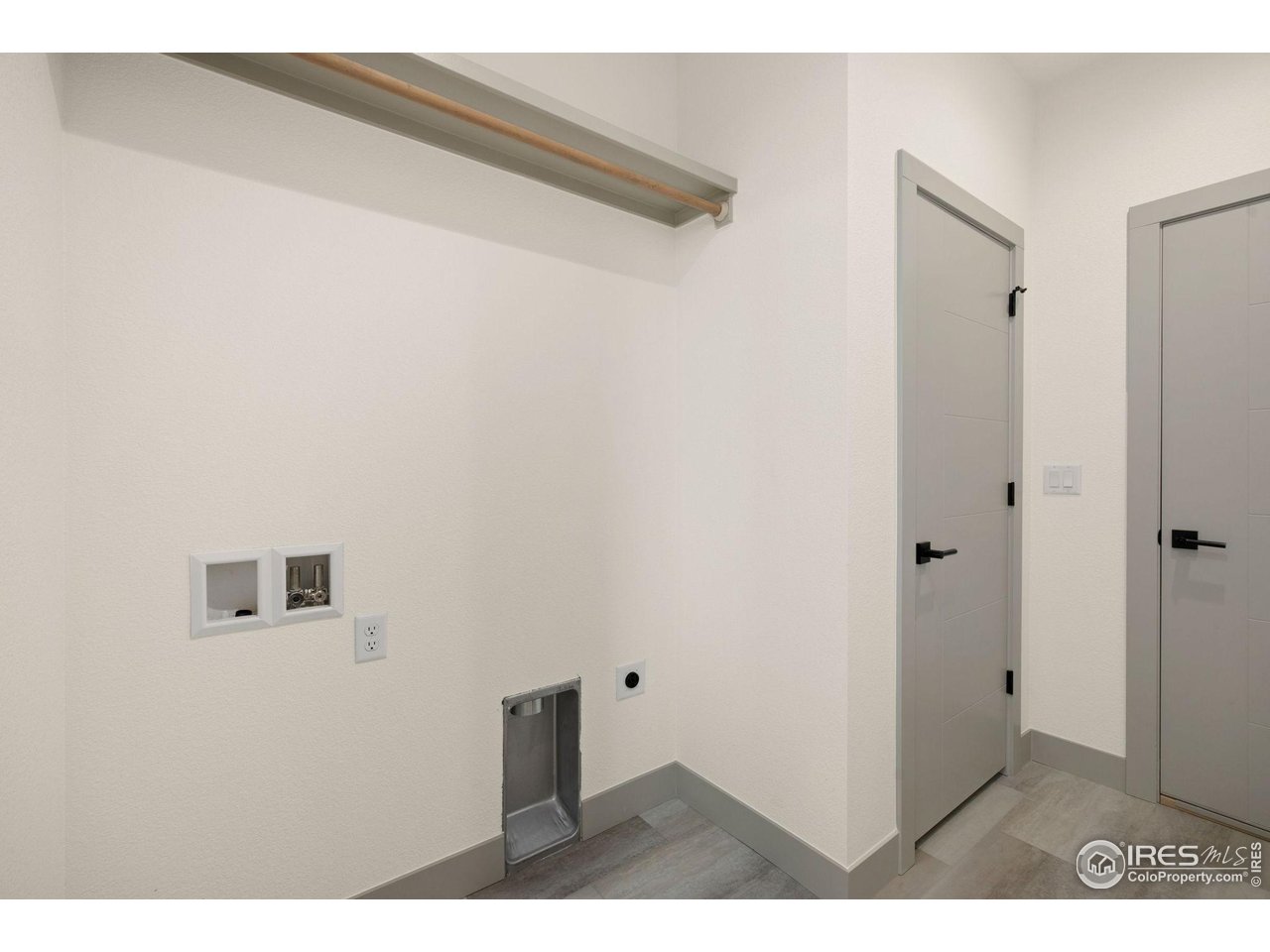 5016 Prairie Lark Ln