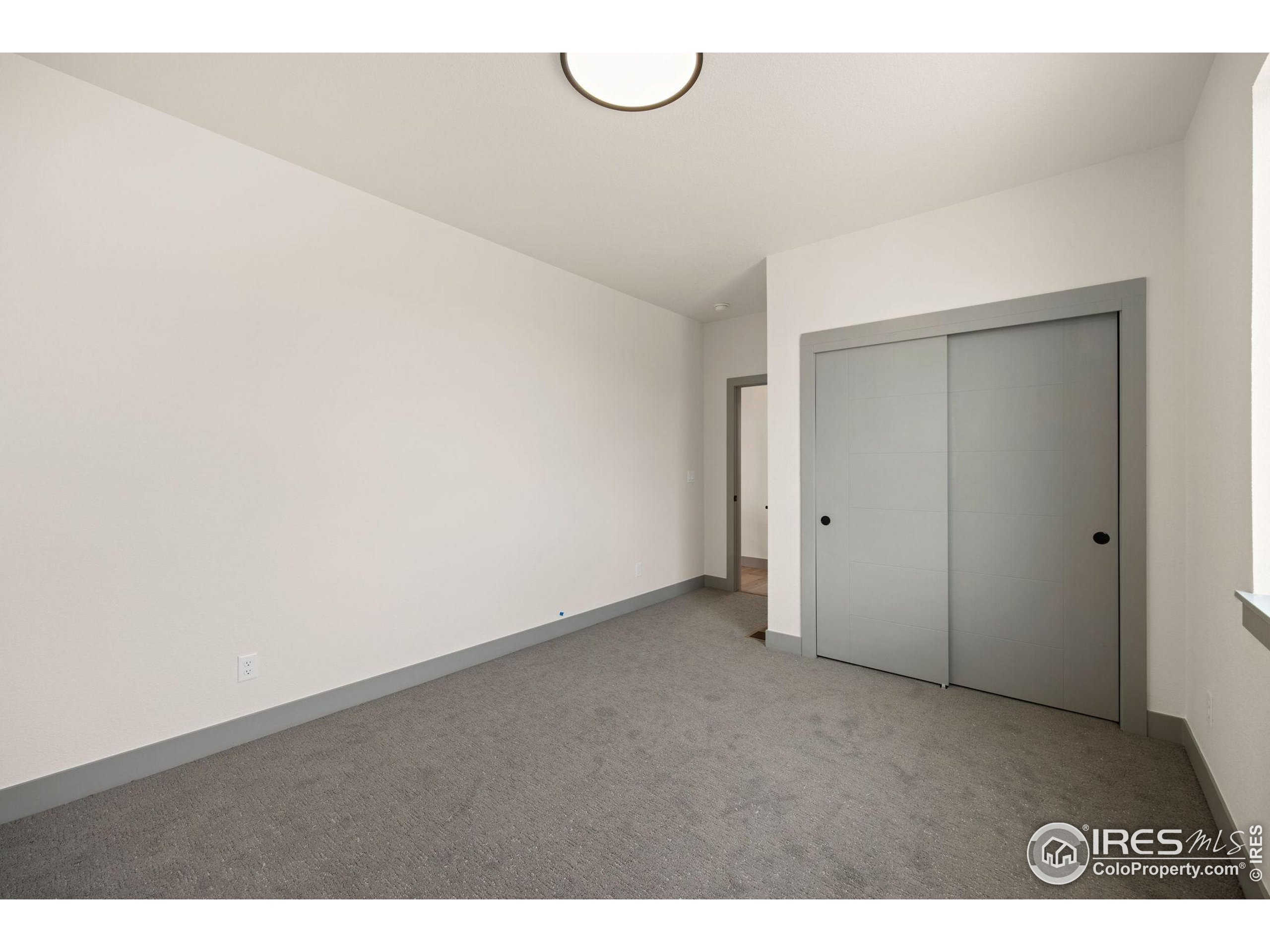 5016 Prairie Lark Ln