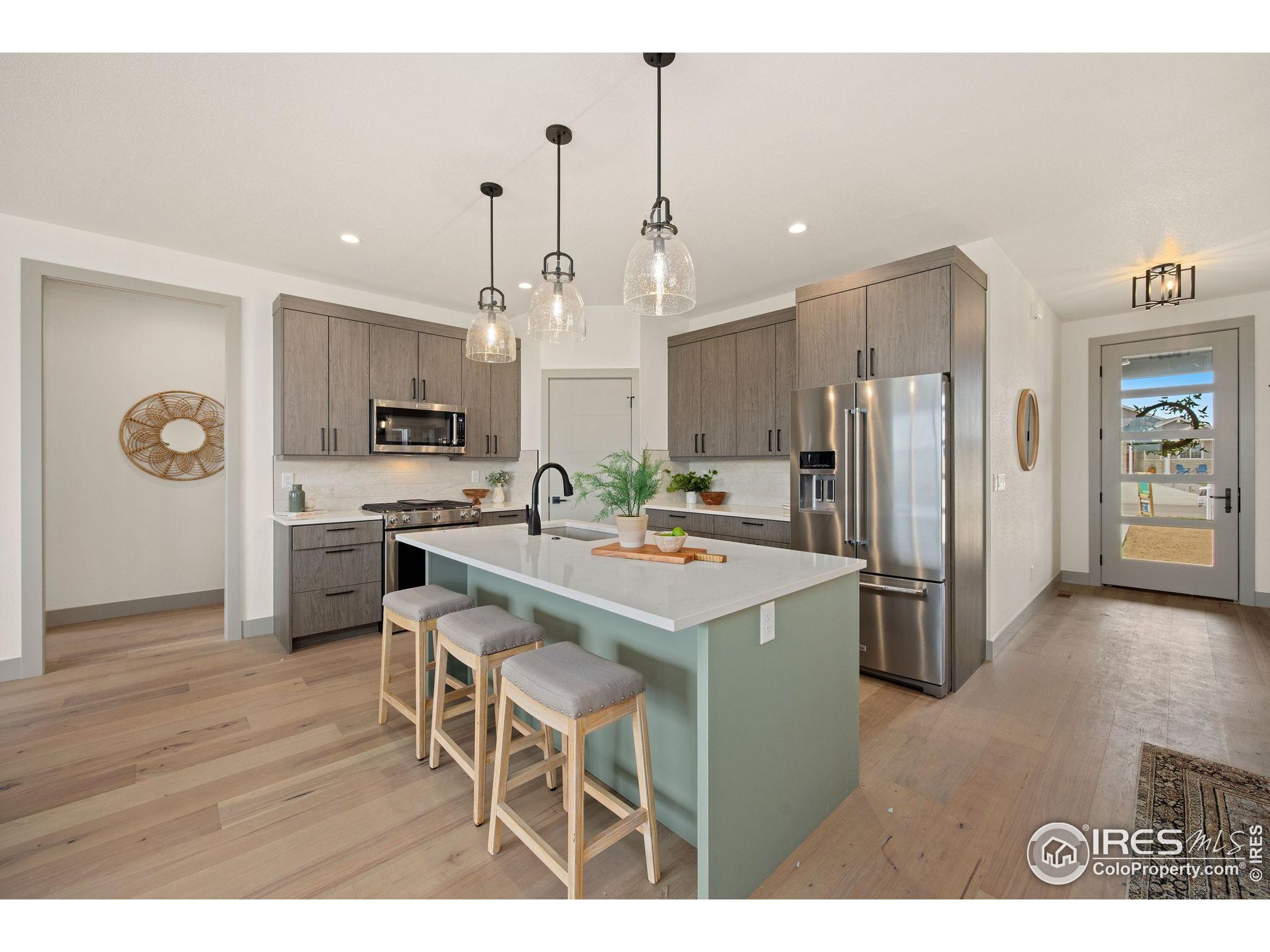 5016 Prairie Lark Ln