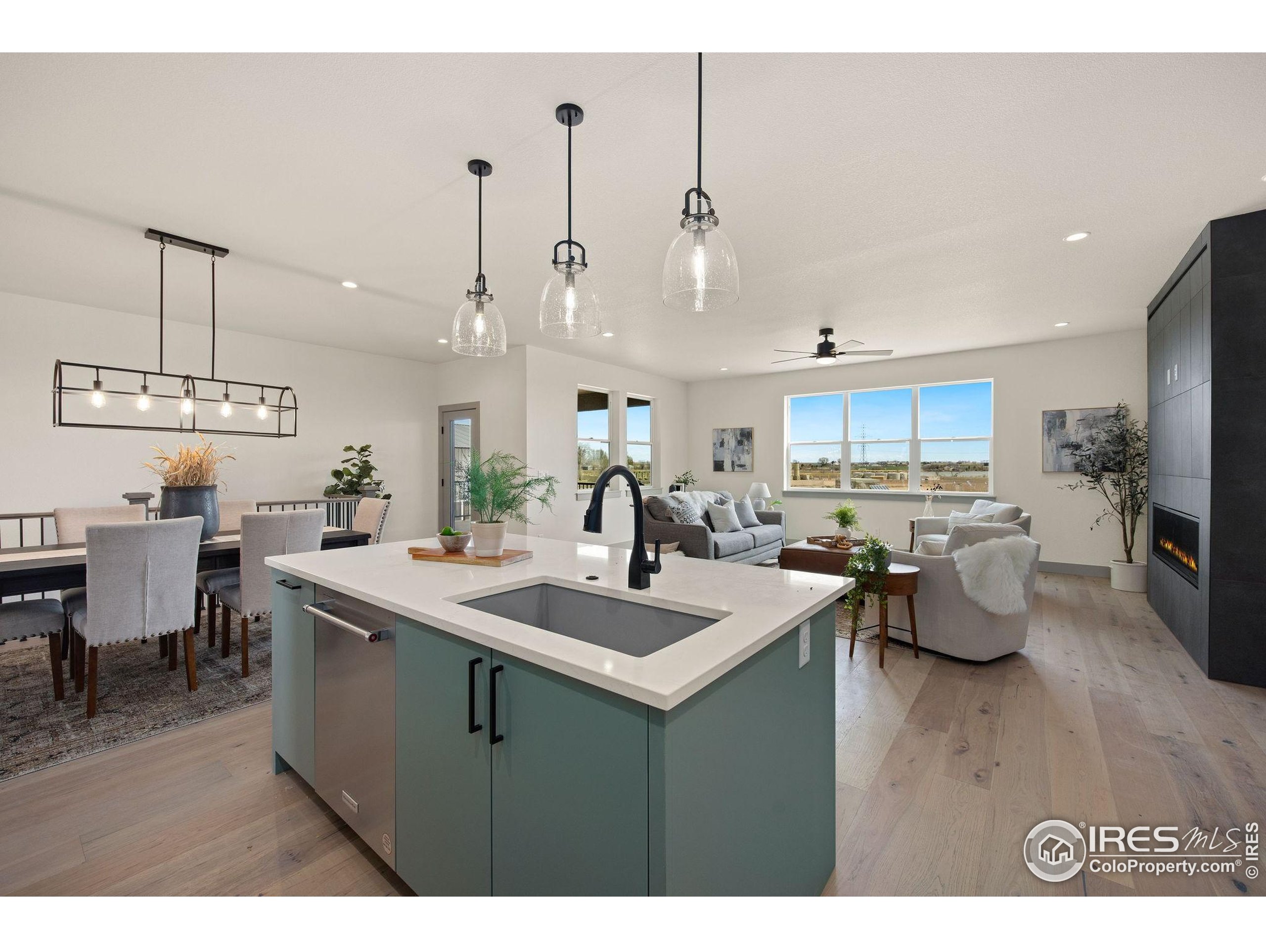 5016 Prairie Lark Ln