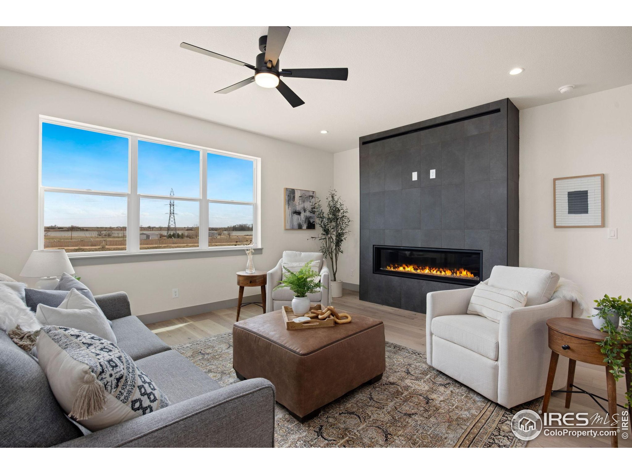 5016 Prairie Lark Ln