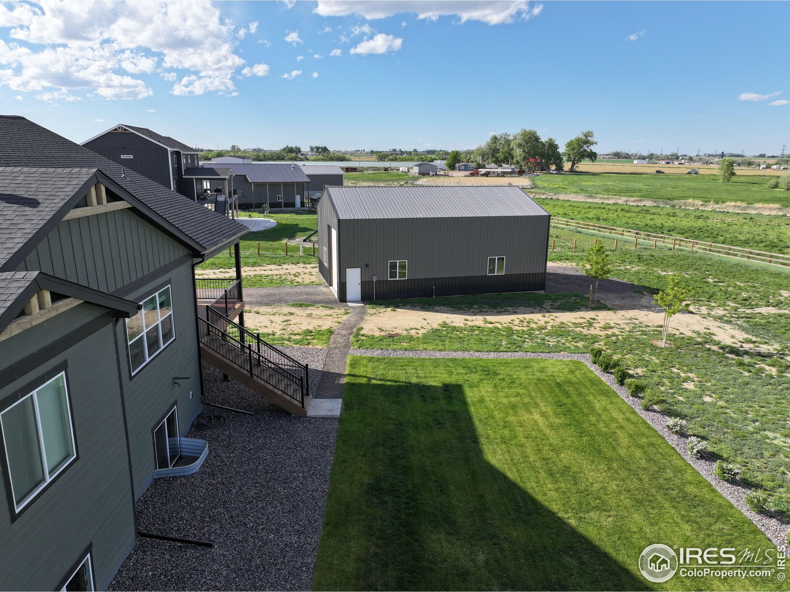 5016 Prairie Lark Ln