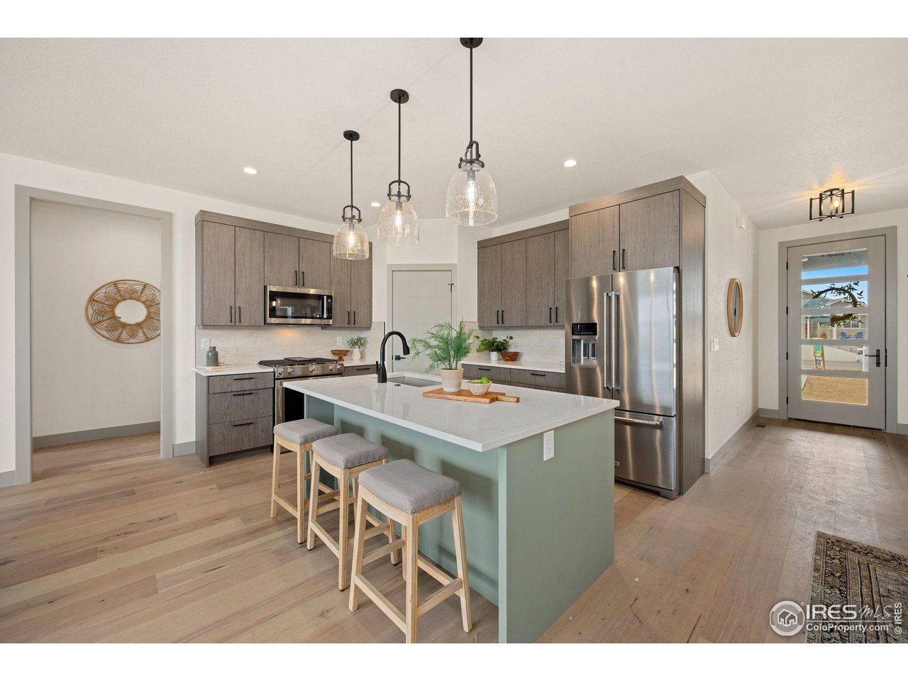 5016 Prairie Lark Ln