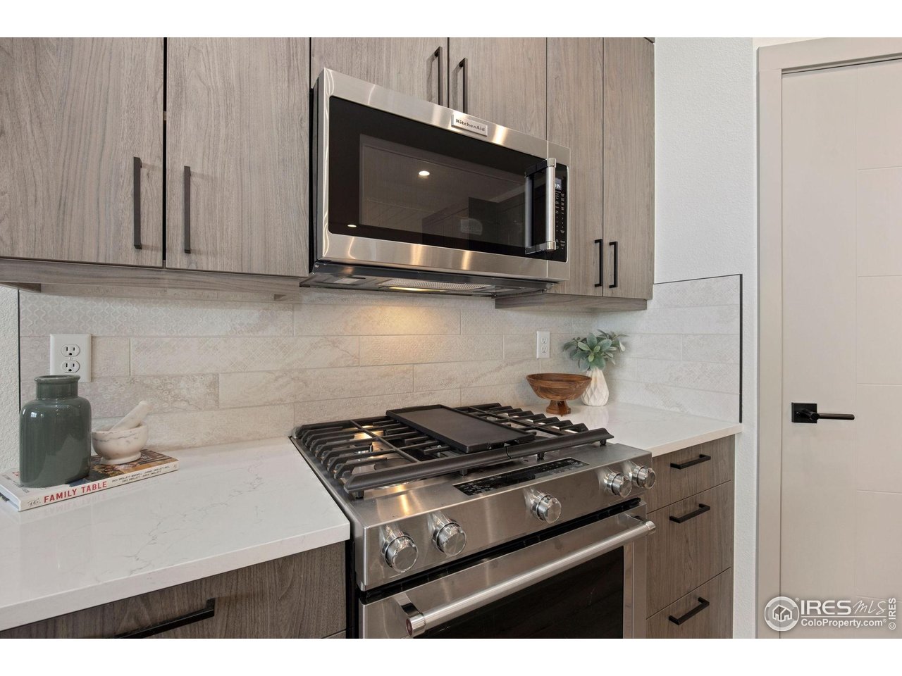 5016 Prairie Lark Ln