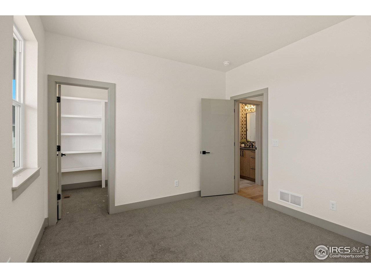 5016 Prairie Lark Ln