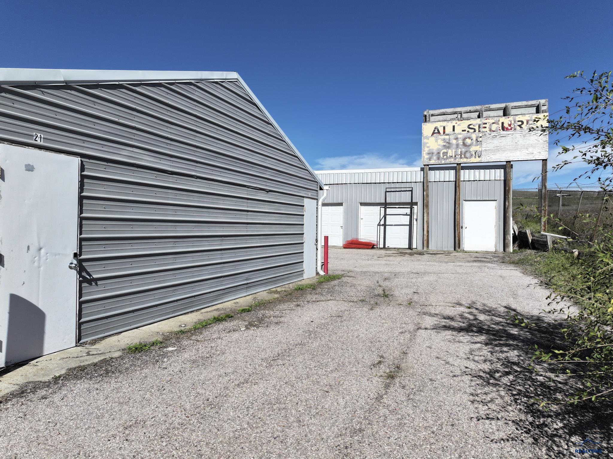 200 DOUGLAS RD