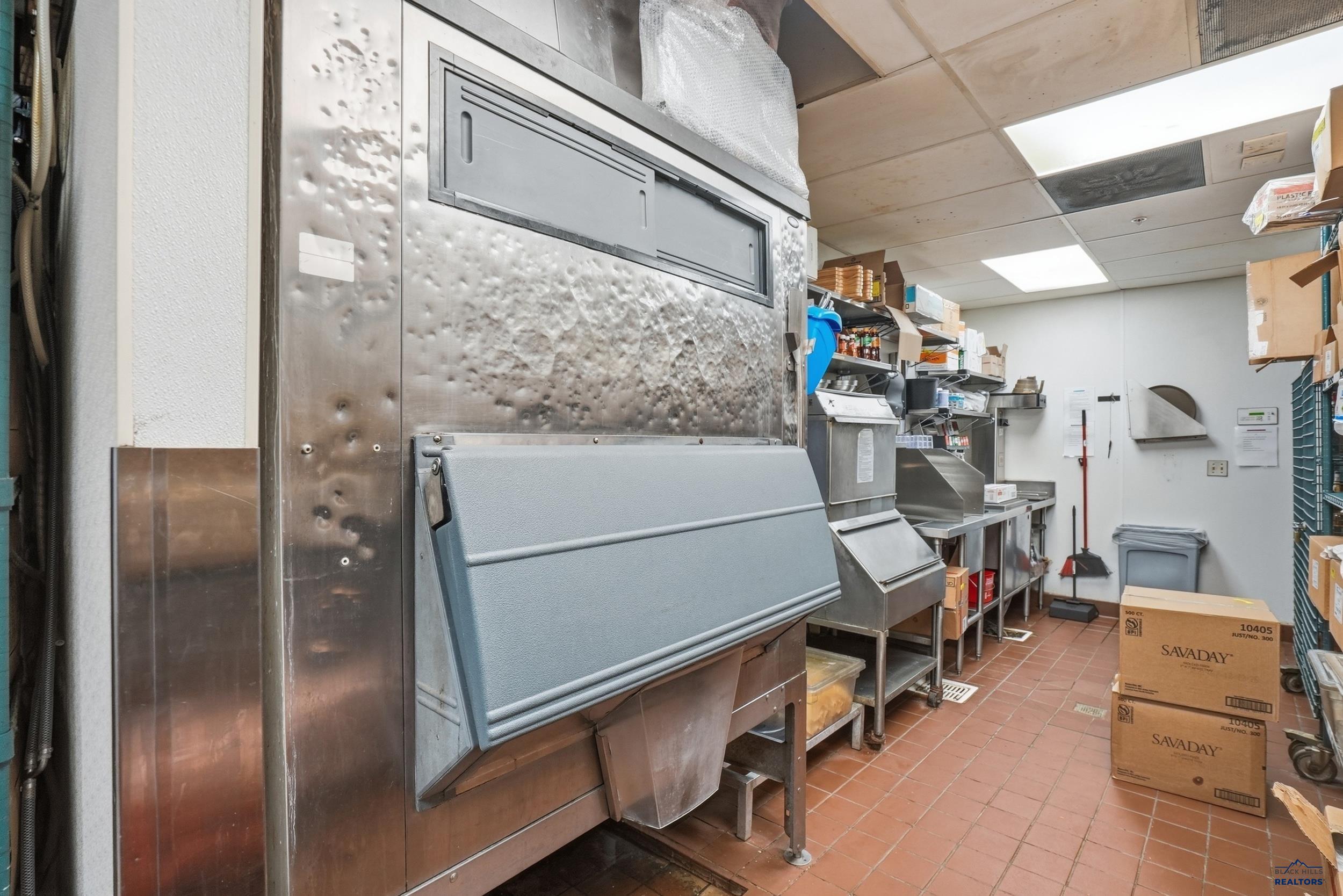 1331 E NORTH