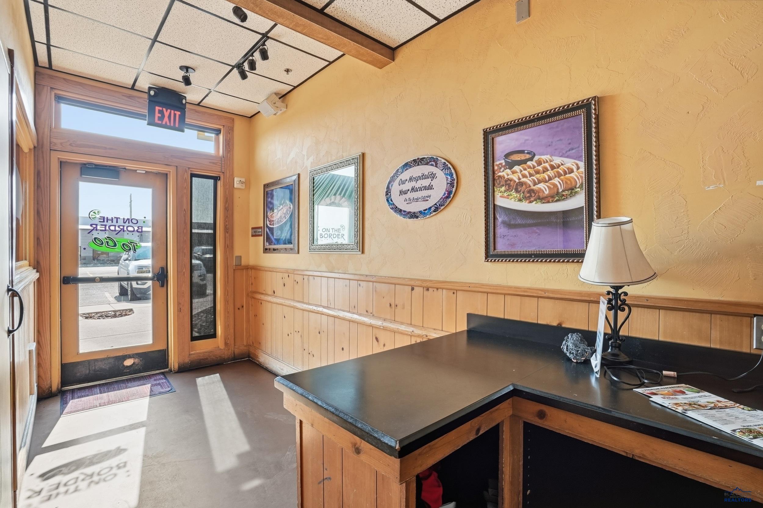 1331 E NORTH
