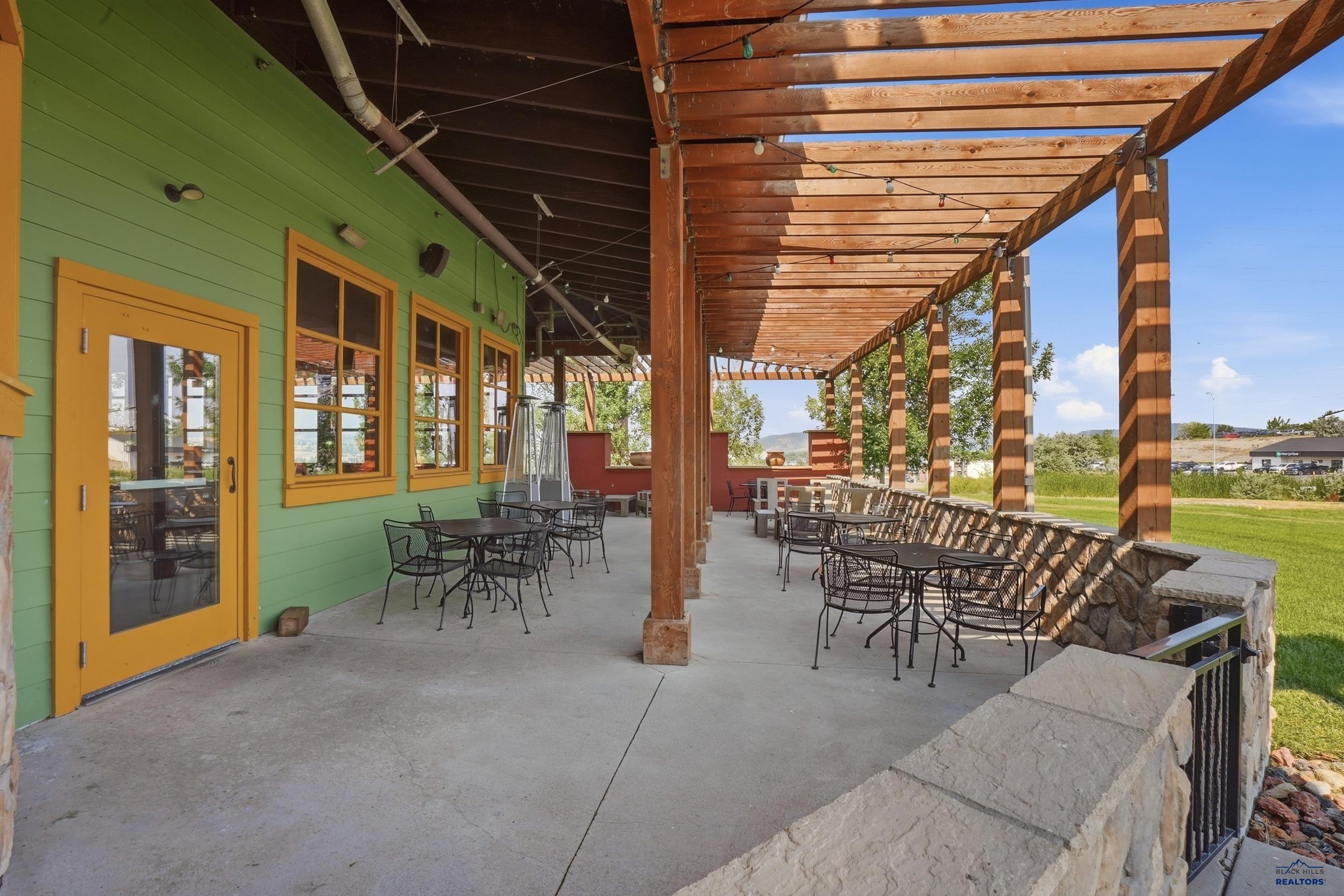 1331 E NORTH
