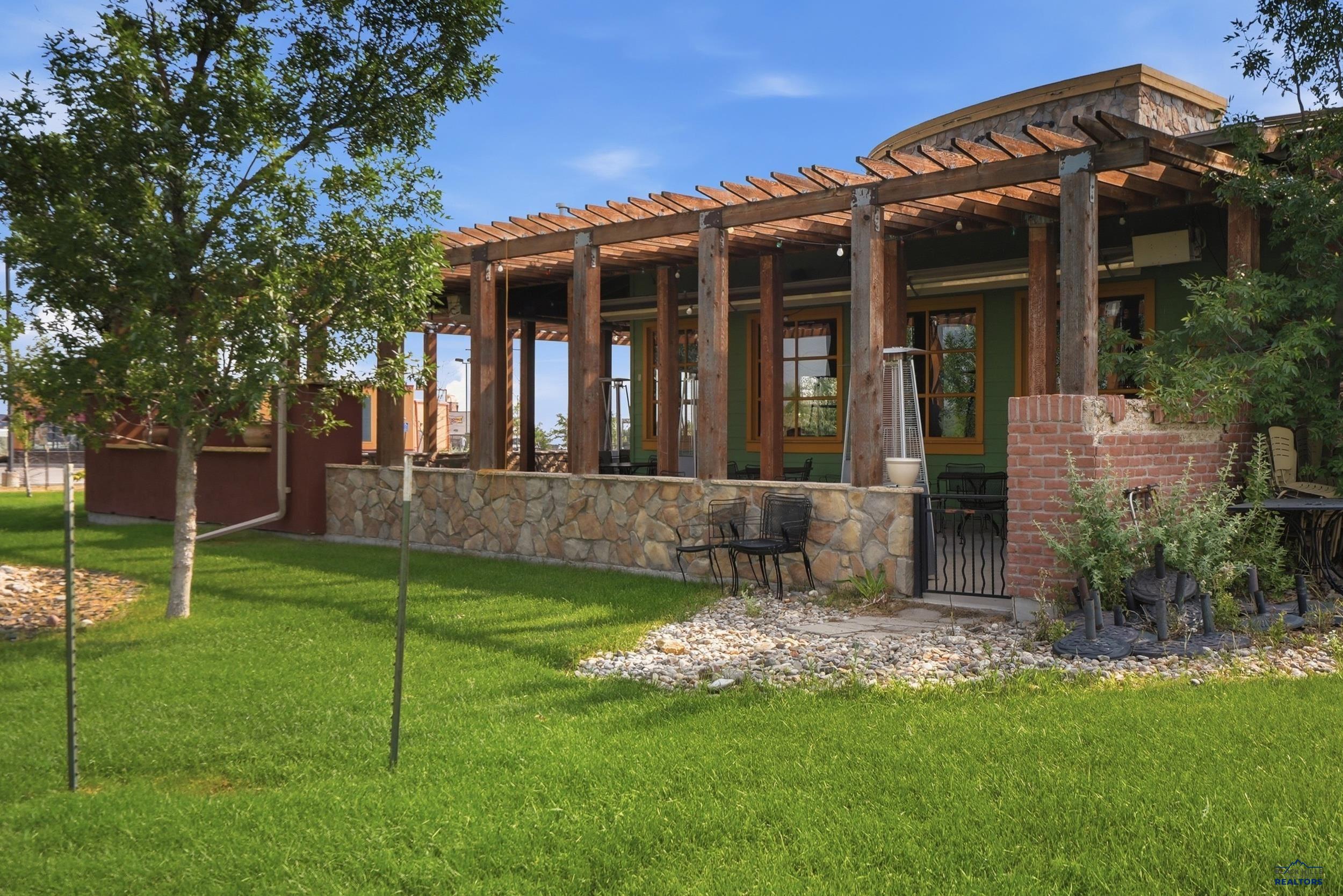 1331 E NORTH