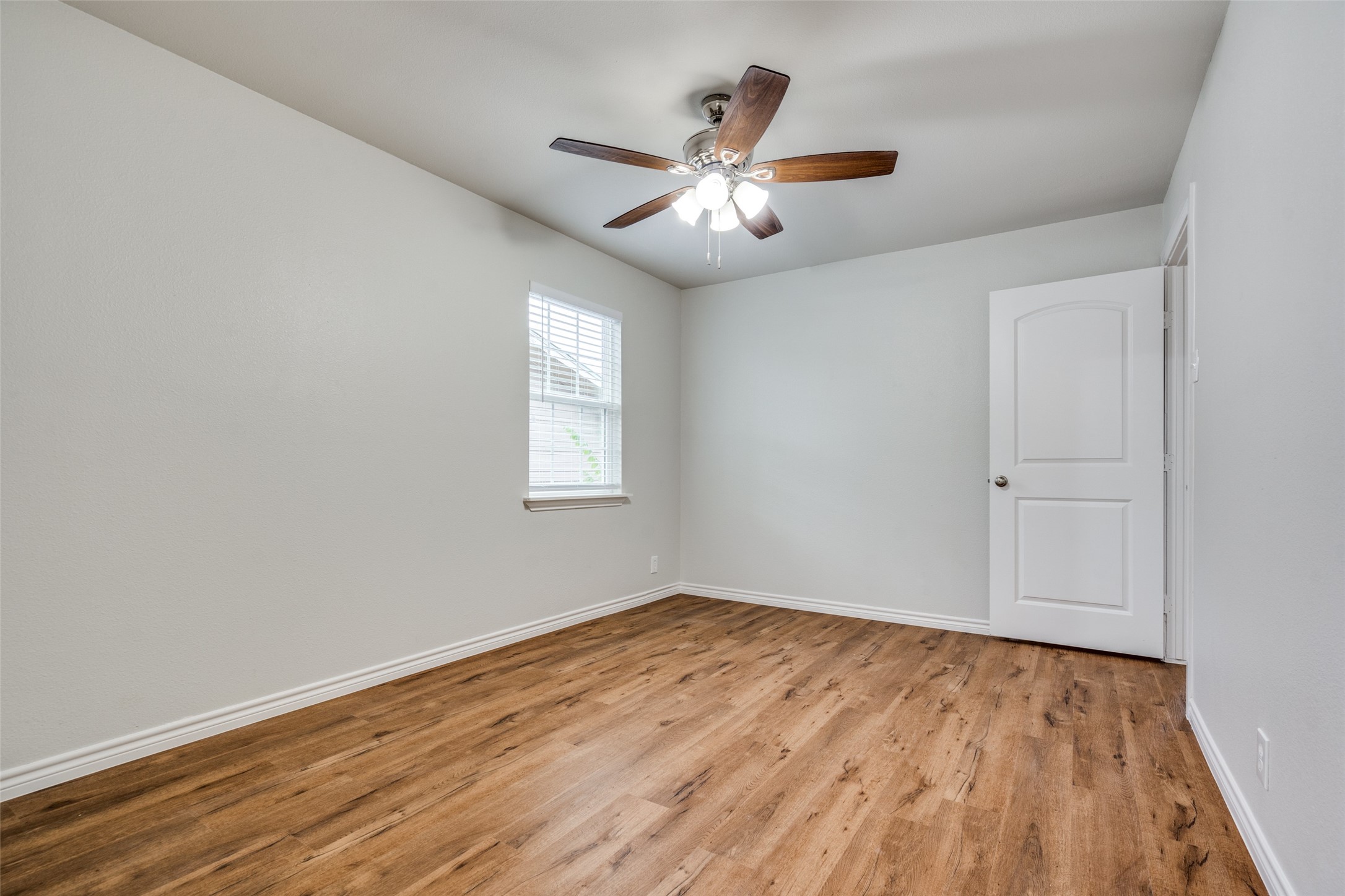 213 E Ridgewood