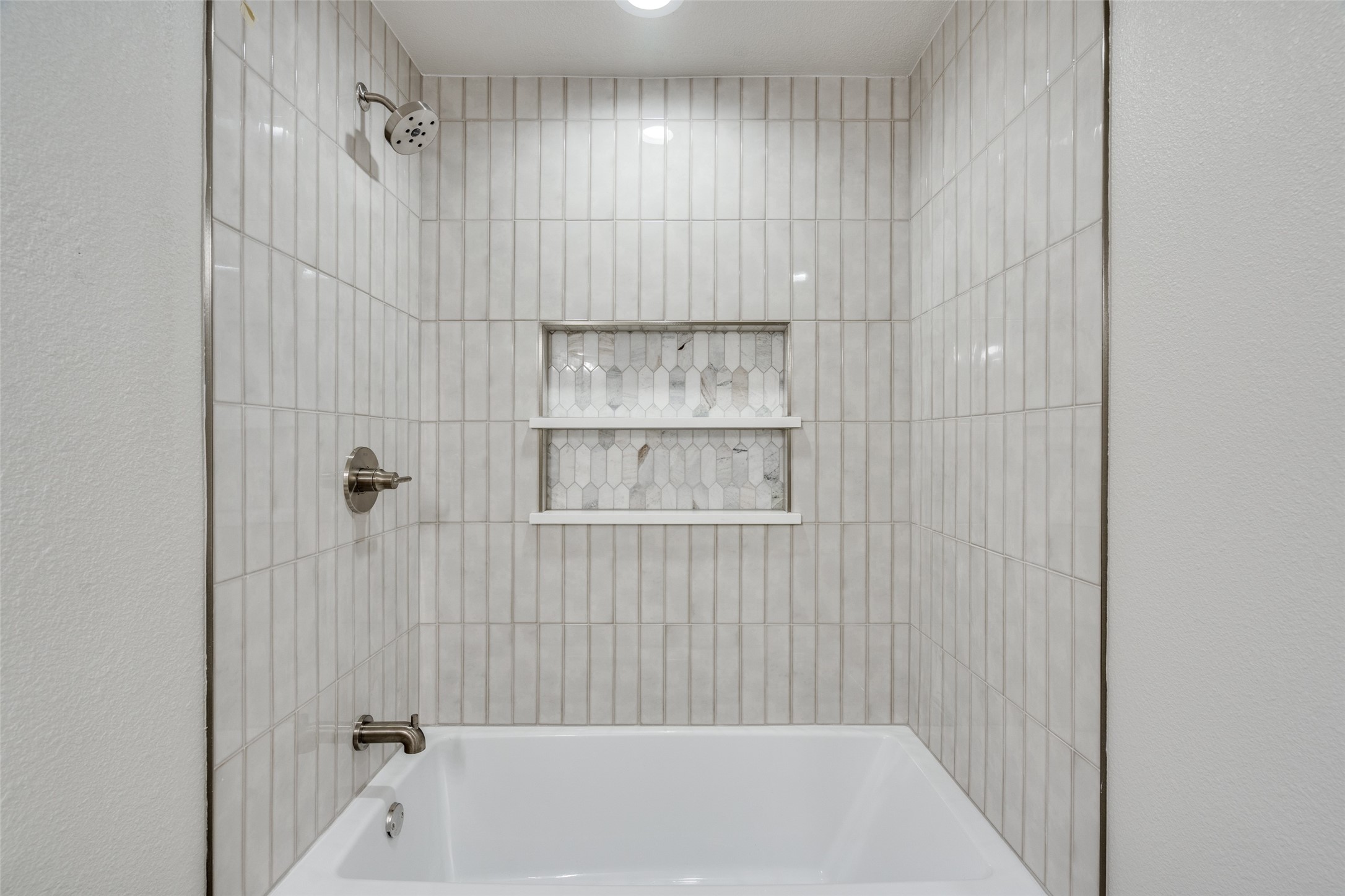 213 E Ridgewood