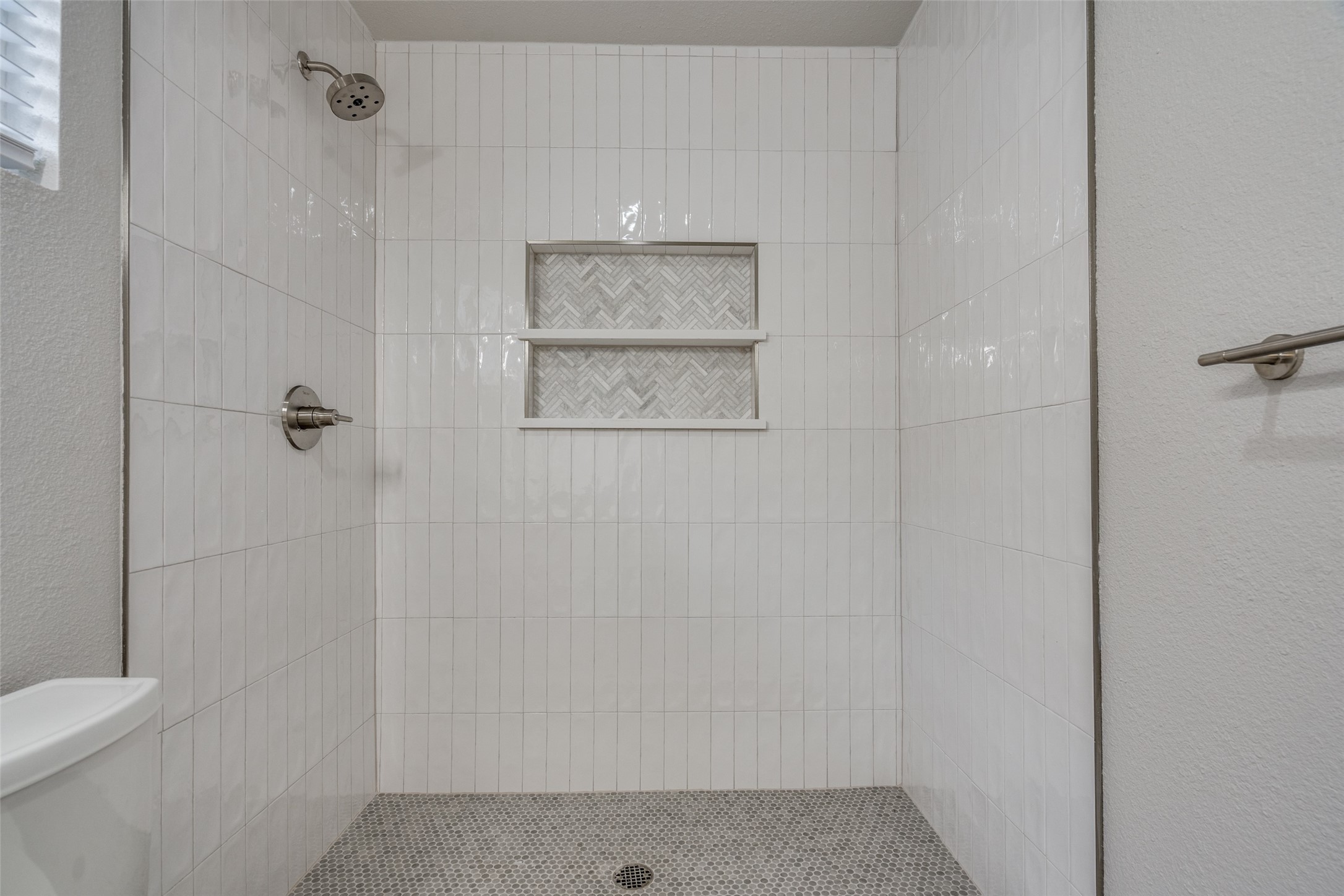 213 E Ridgewood