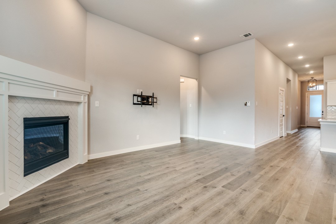 7015 Hopper Court