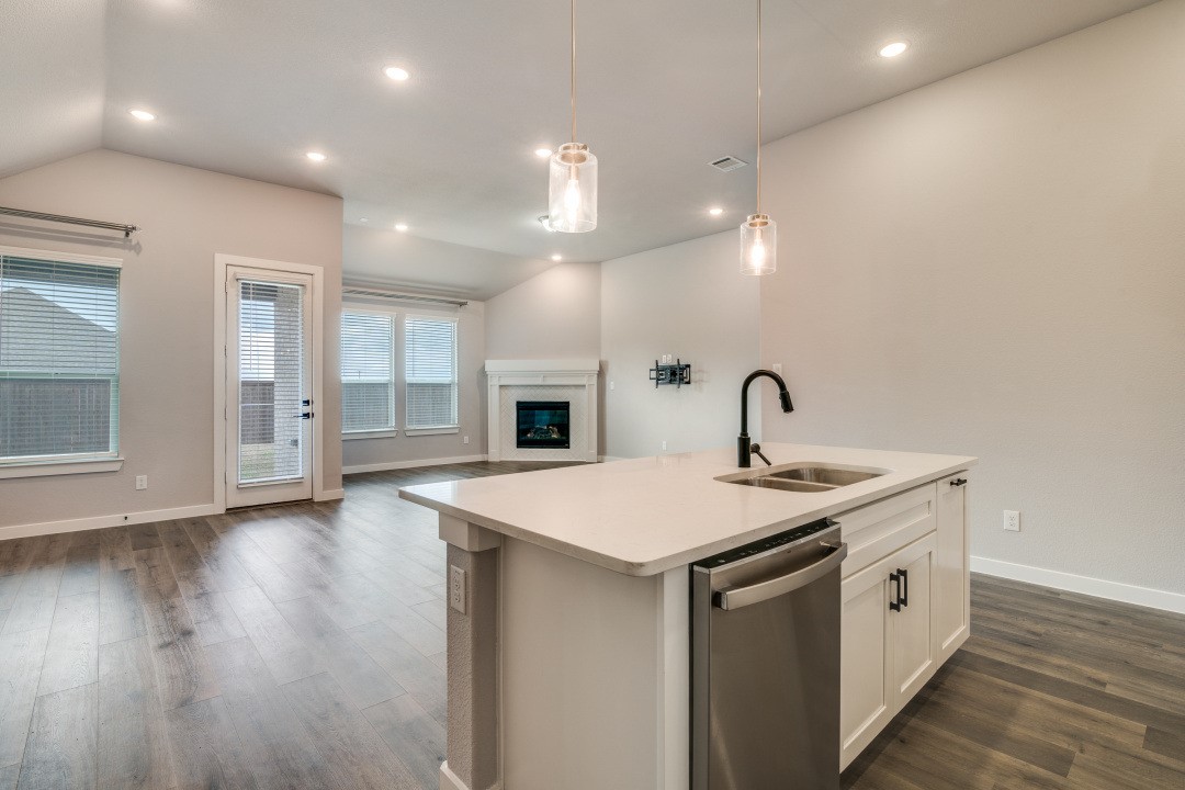 7015 Hopper Court