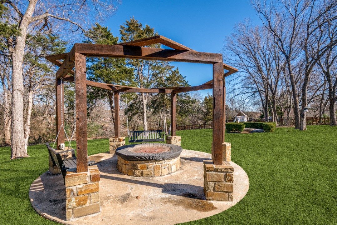 529 Chippendale Drive